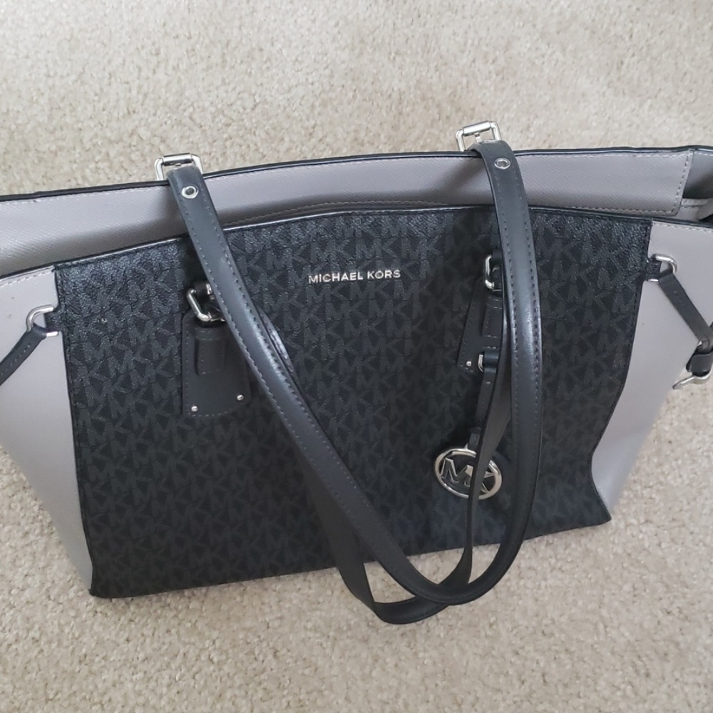 Michael Kors Voyager Medium Two Tone Logo Tote Bag